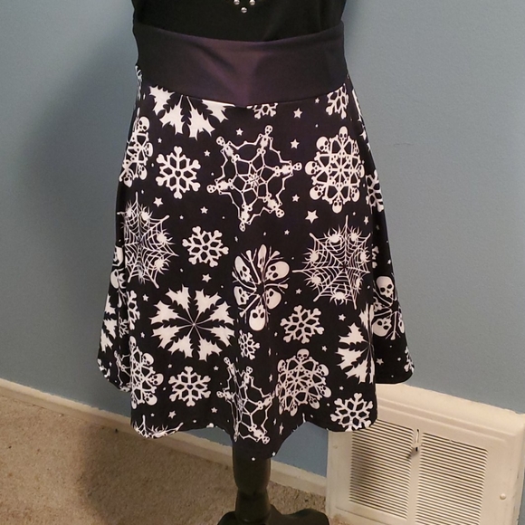Too Fast Dresses & Skirts - Snowflake Skater Skirt